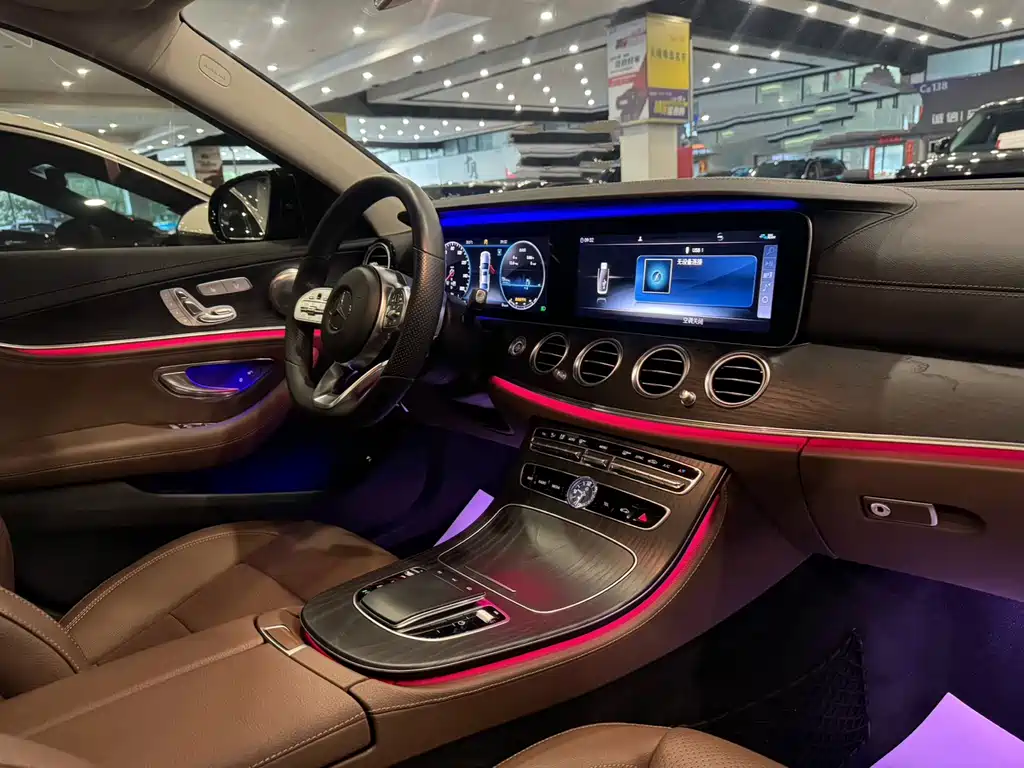 Mercedes-Benz E-Class — миниатюра 14