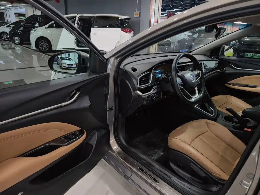 Buick Excelle — миниатюра 4