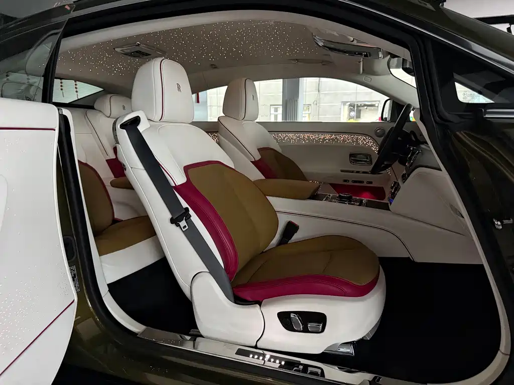 Rolls-Royce Phantom — миниатюра 21