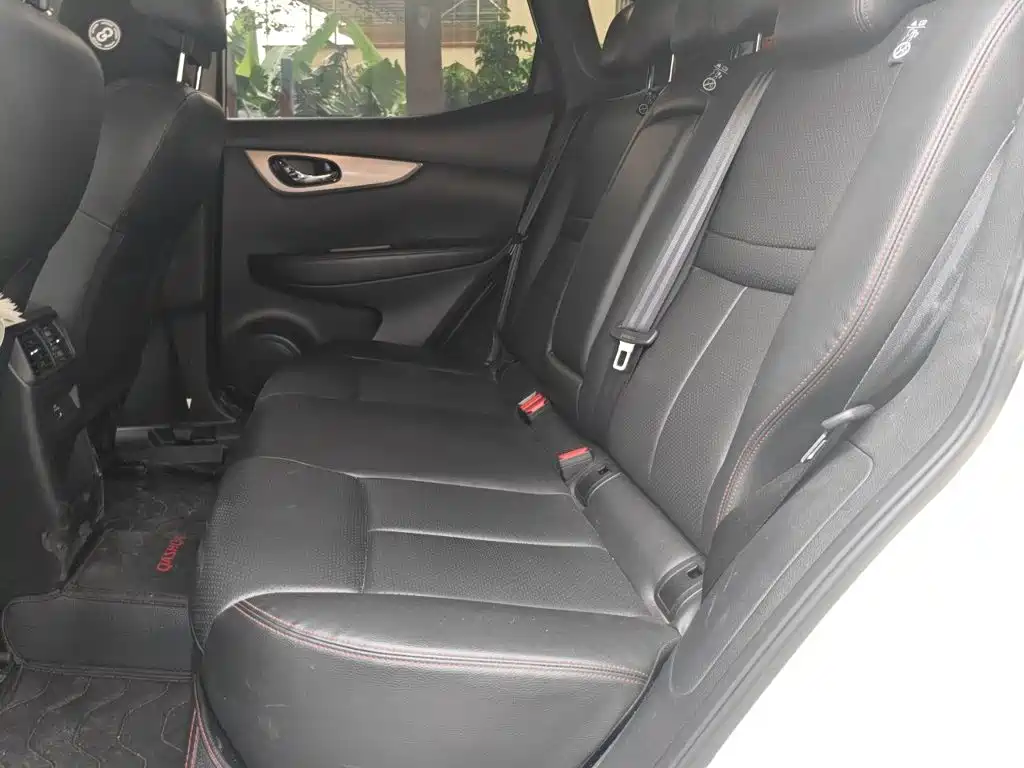 Nissan Qashqai — миниатюра 18