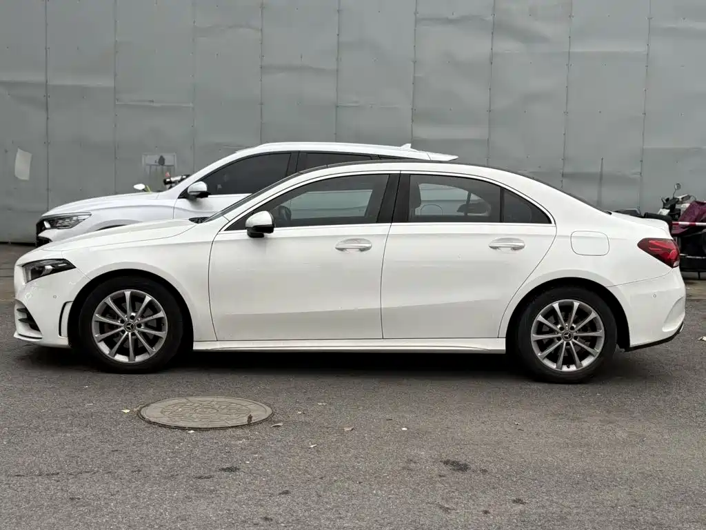 Mercedes-Benz A-Class — миниатюра 3