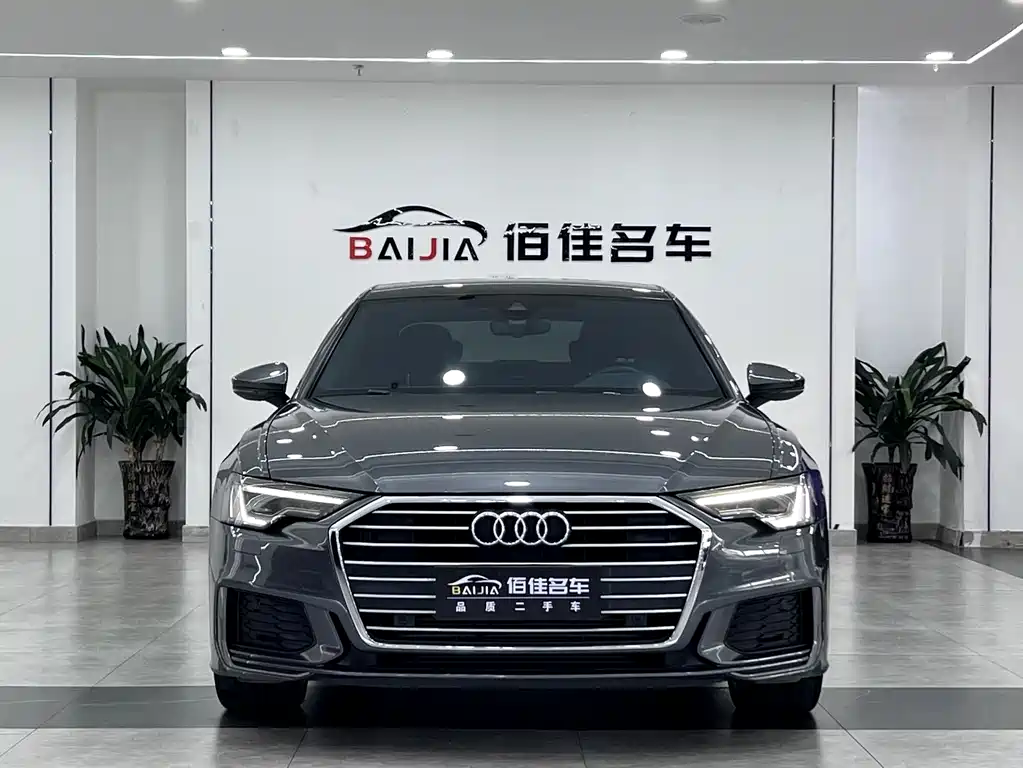 Audi A6L 2022