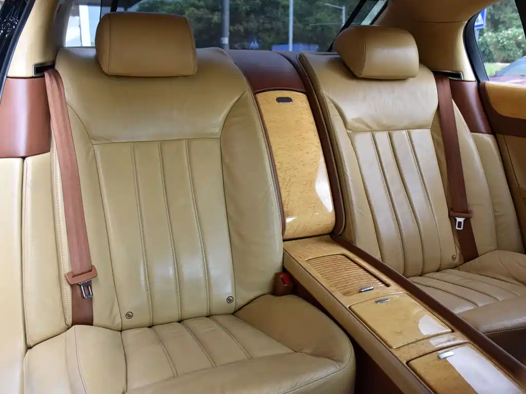 Bentley Flying Spur — миниатюра 5