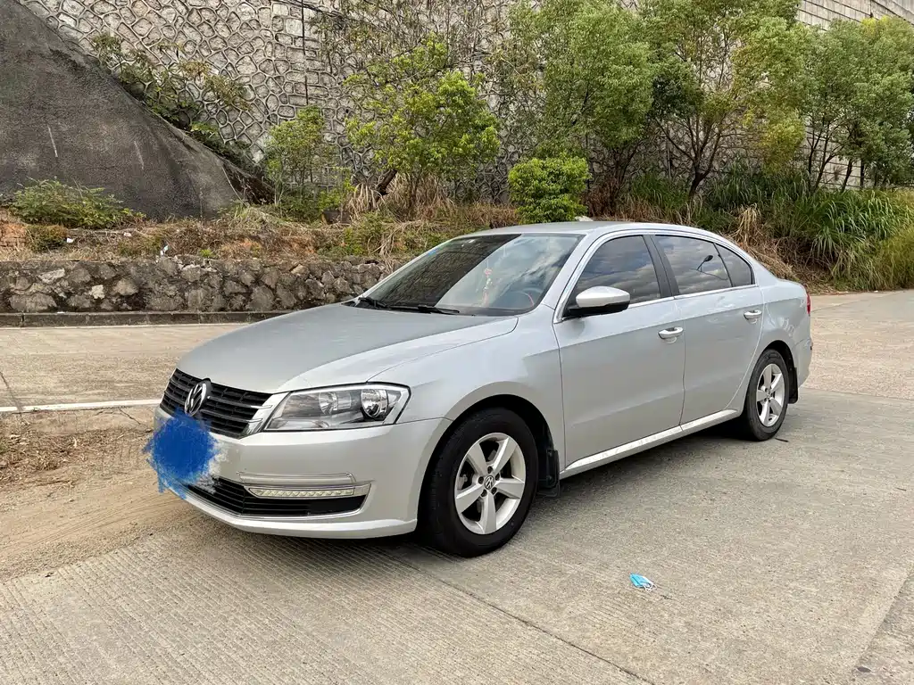 Volkswagen Lavida 2015