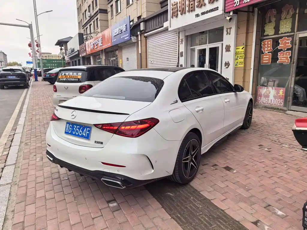 Mercedes-Benz C-Class — миниатюра 4