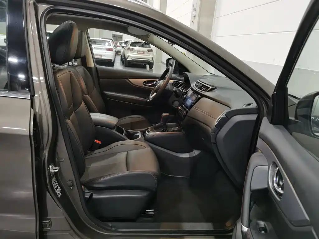 Nissan Qashqai — миниатюра 23