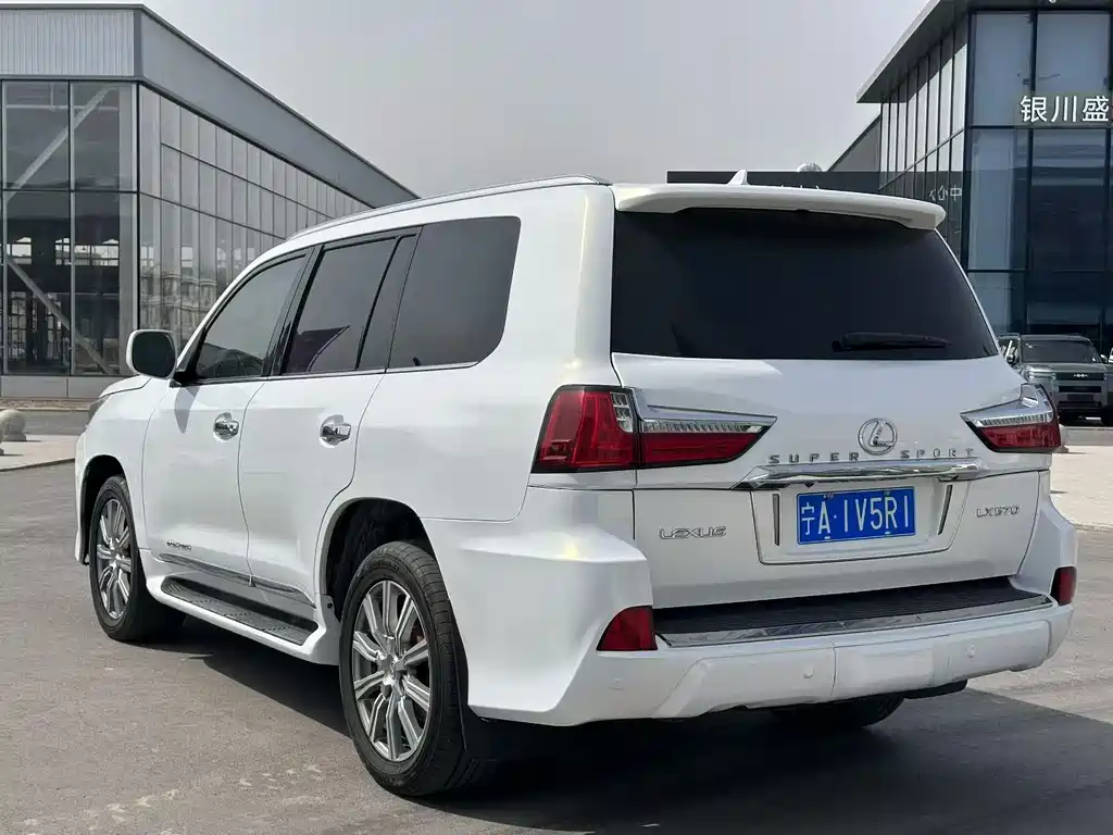 Lexus LX 2009 570