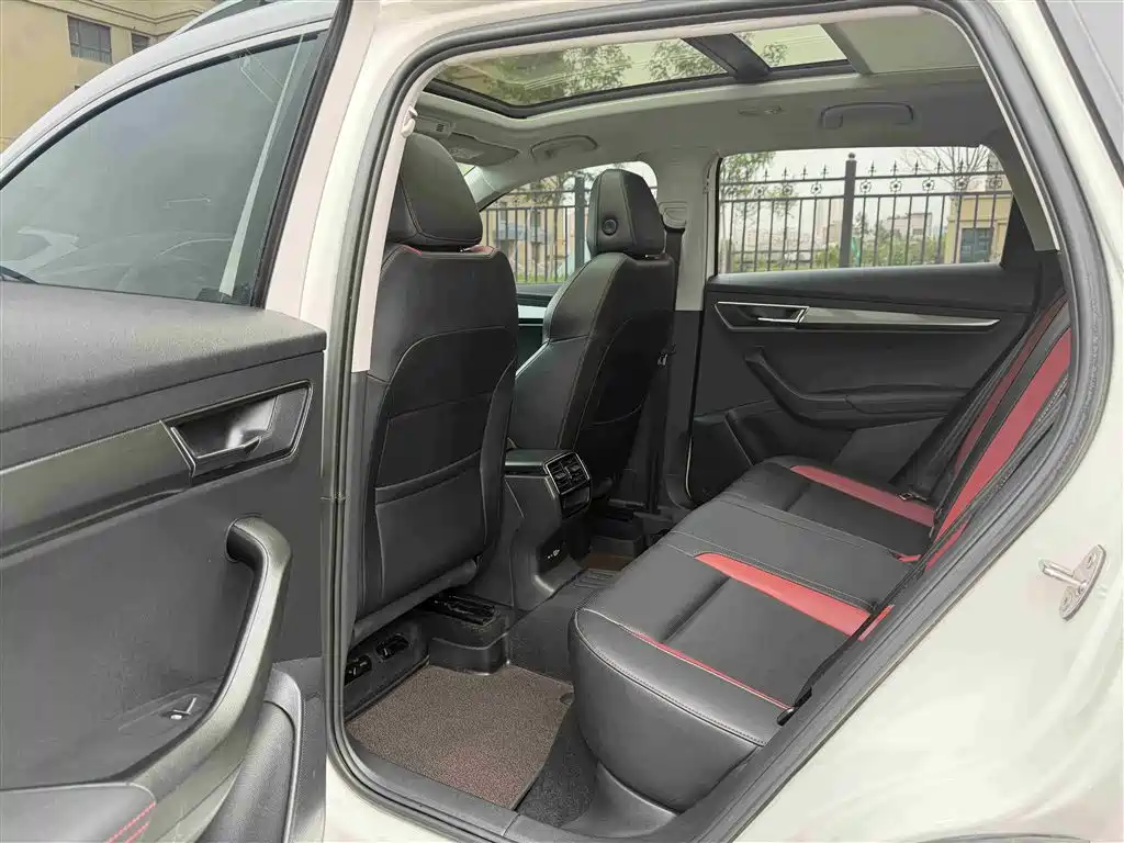 Skoda Karoq - фото 7
