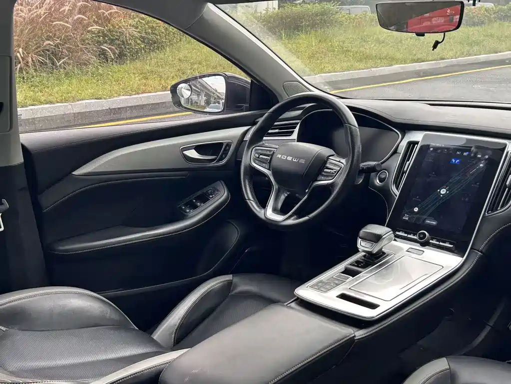 Roewe i6 MAX New Energy — миниатюра 11
