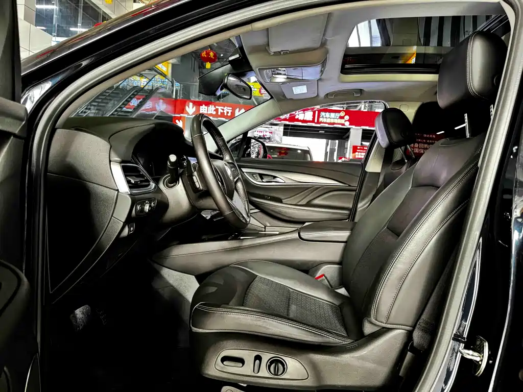 Buick Enclave 2022 652T Luxury 7 мест