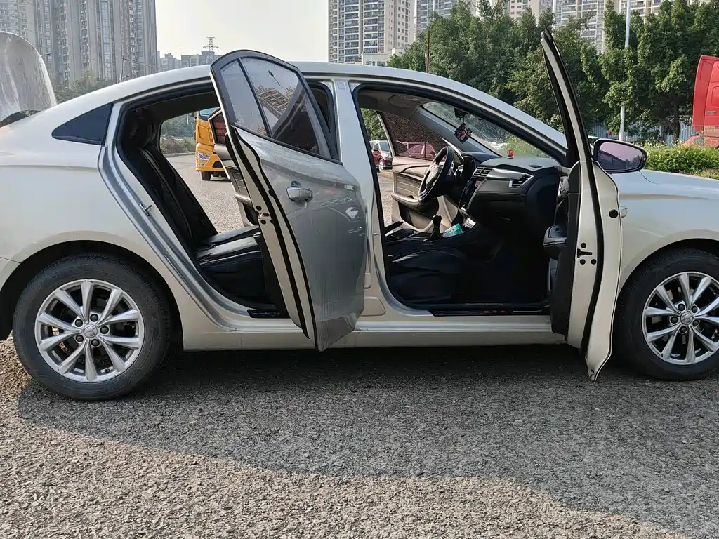 ROEWE I5