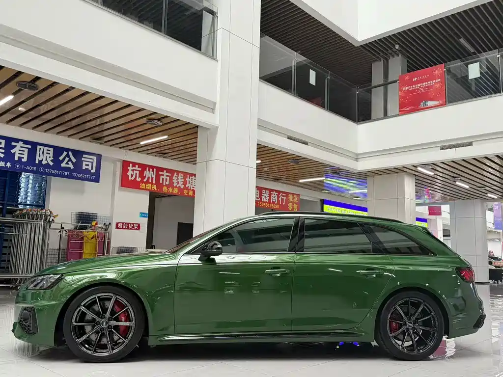 Audi RS 4 — миниатюра 5