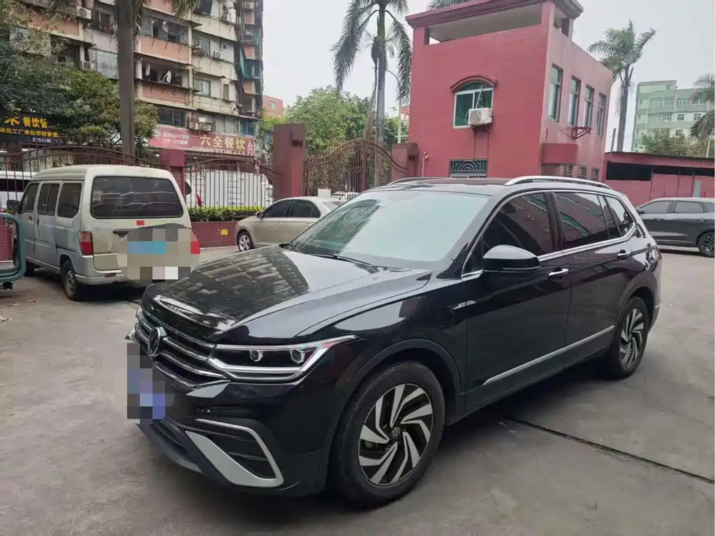 Volkswagen Tiguan L