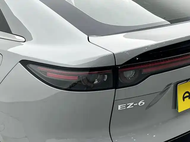 Mazda EZ-6 — миниатюра 22
