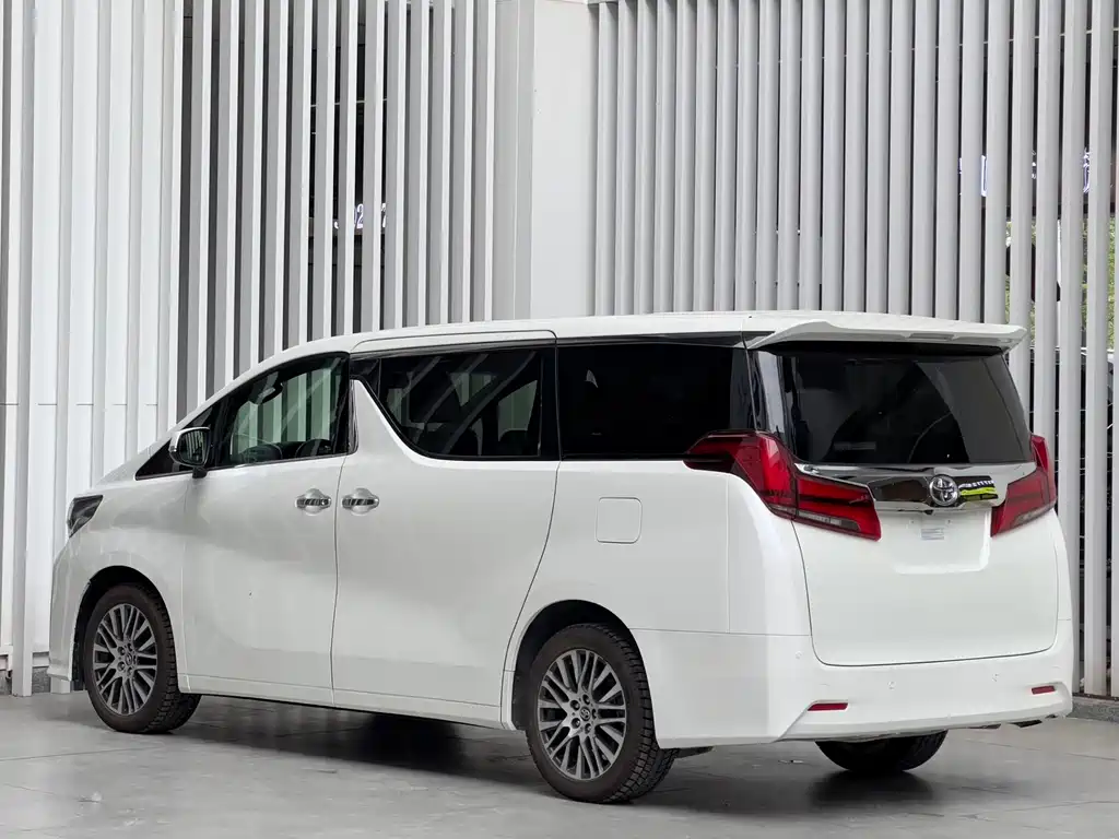 Toyota Alphard 2015 3.5L Luxury