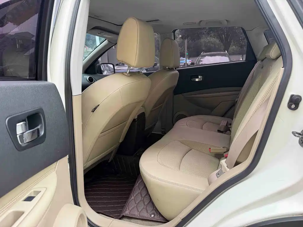 Nissan Qashqai — миниатюра 7