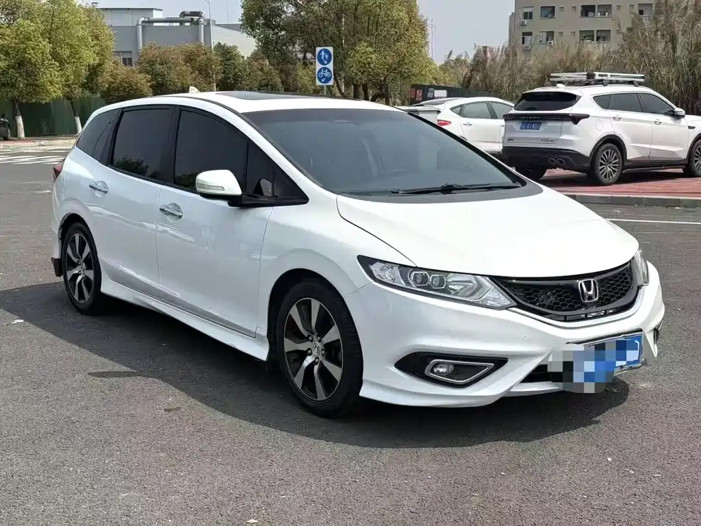 Honda Jade 2014 1.8L CVT Luxury Premium 5 мест