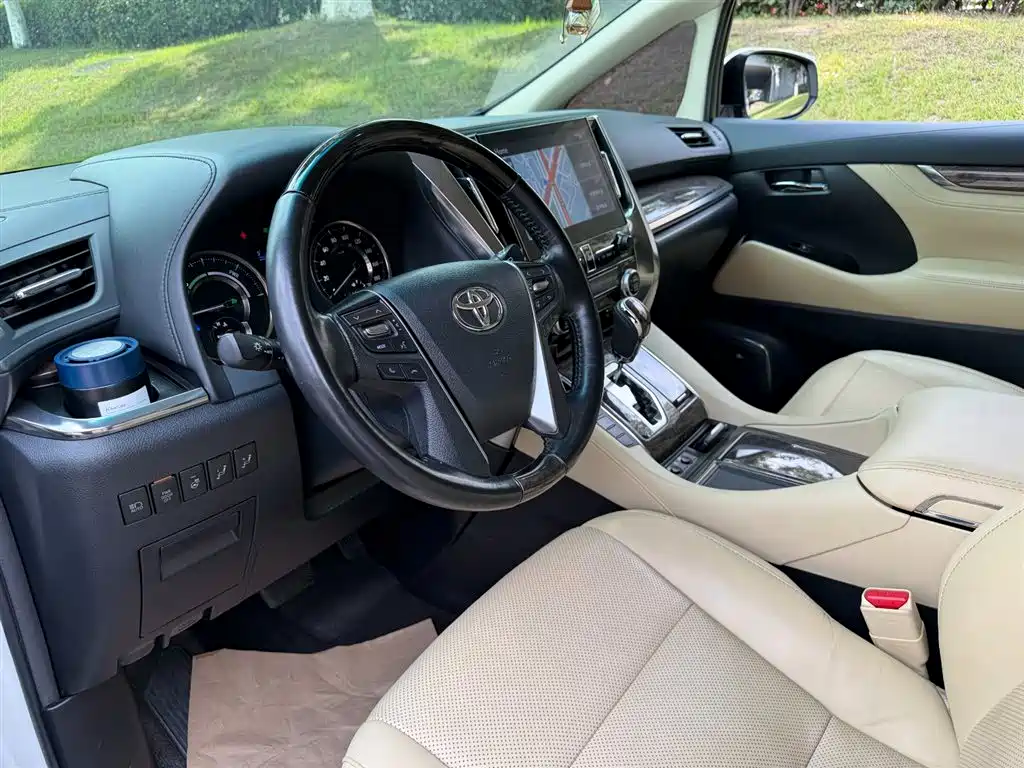 Toyota Alphard 2020 2.5L Luxury