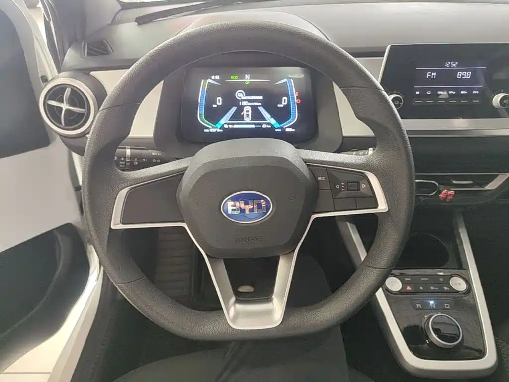 BYD e1 — миниатюра 11