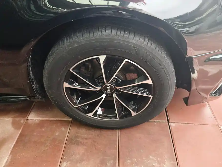 Audi A4L 2013 30 TFSI MT Comfort