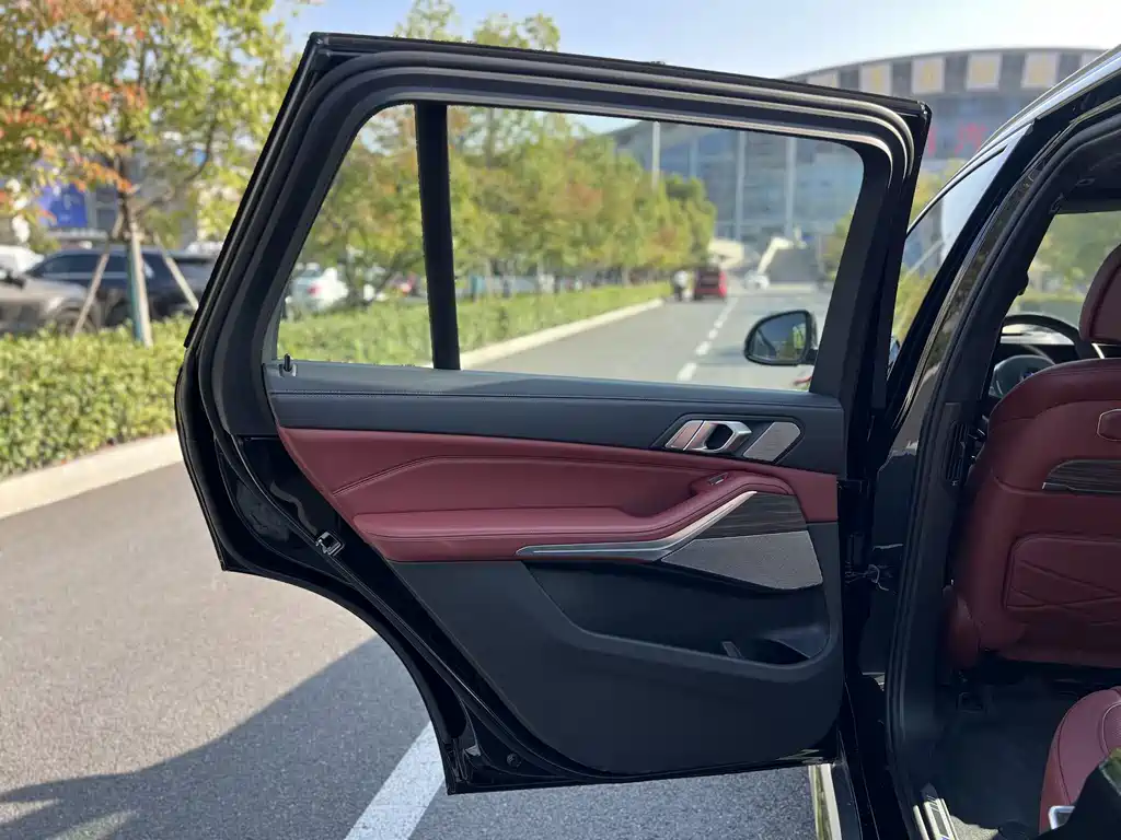 BMW X5 2023 xDrive 40Li M Sport