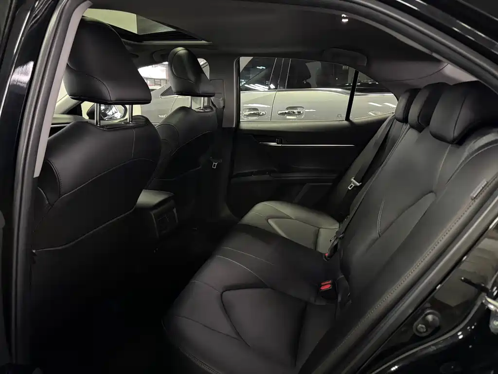 Toyota Camry 2019 2.0G Luxury V