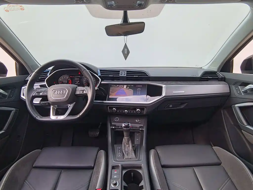 Audi Q3 Sportback — миниатюра 22