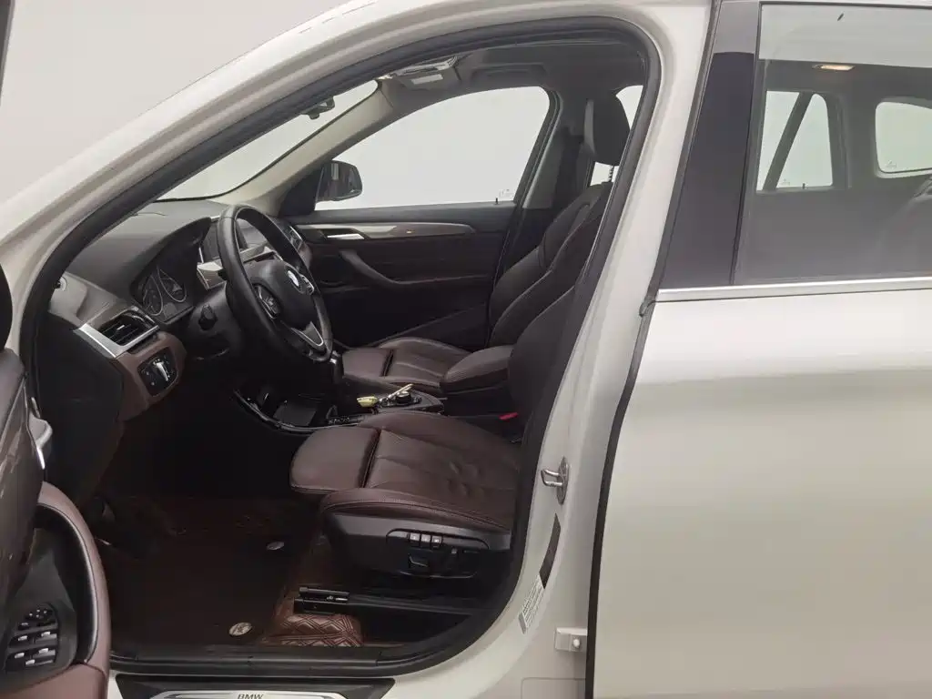 BMW X1 — миниатюра 10