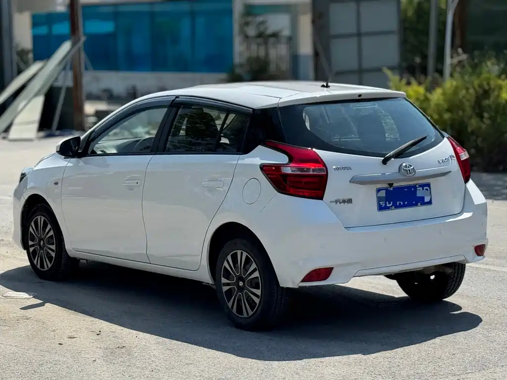 Toyota Vios FS — миниатюра 8