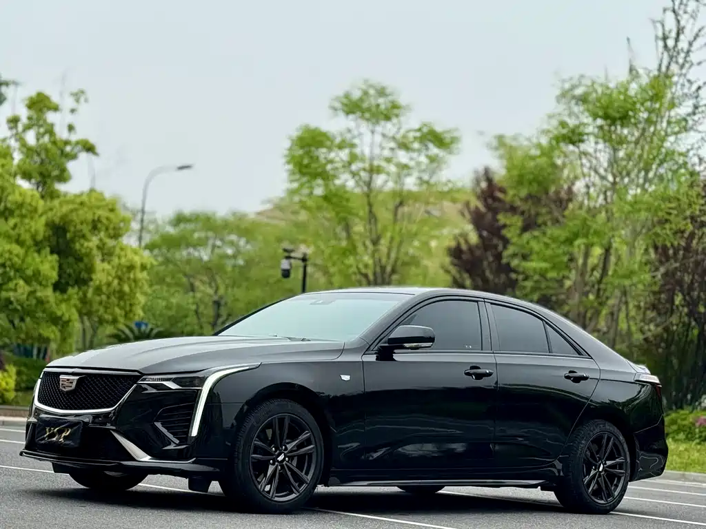 Cadillac CT4 2023