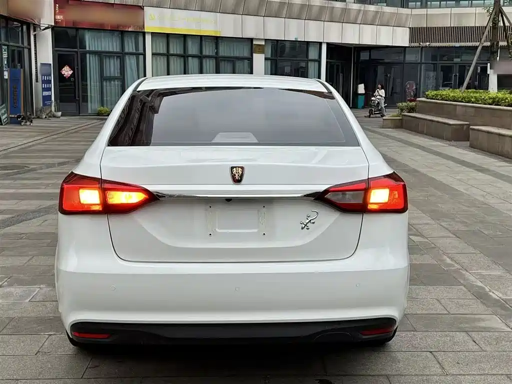 Roewe 360 2015 1.5L MT Luxury