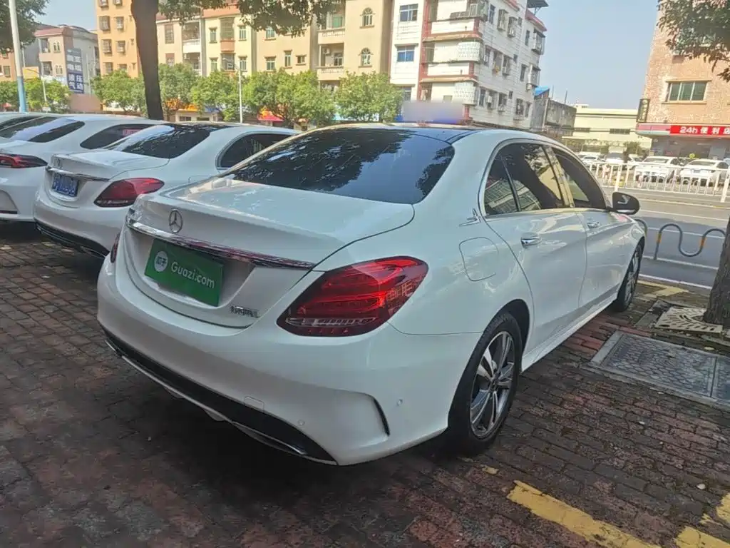 Mercedes-Benz C-Class — миниатюра 7