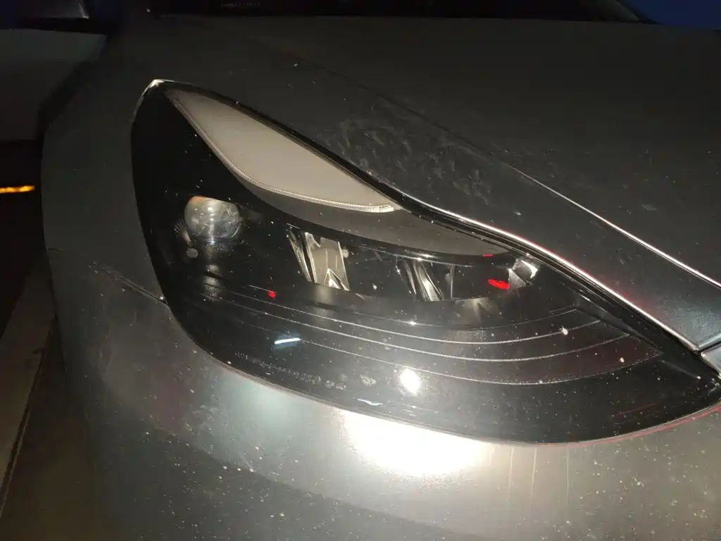 Tesla Model 3 — миниатюра 7
