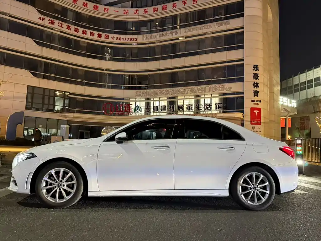 MERCEDES-BENZ A CLASS