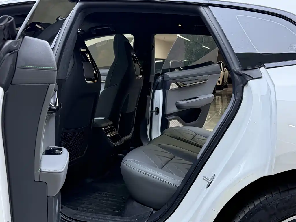 ZEEKR EXTREME KRYPTON 001