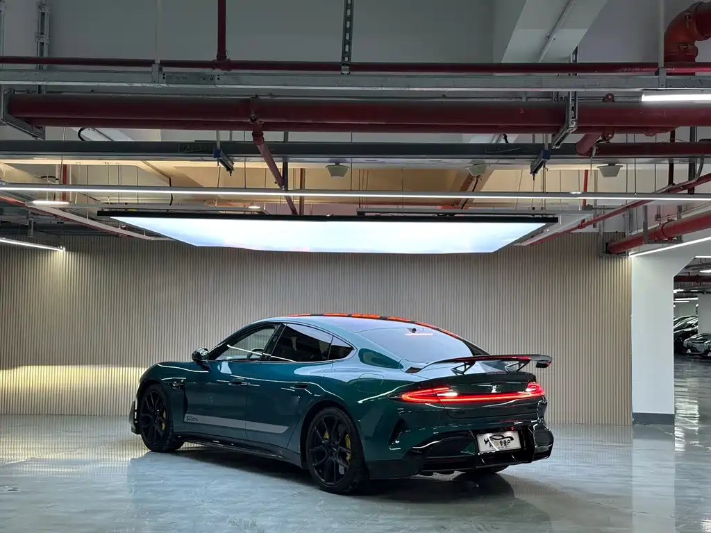 XIAOMI CAR XIAOMI SU7 ULTRA