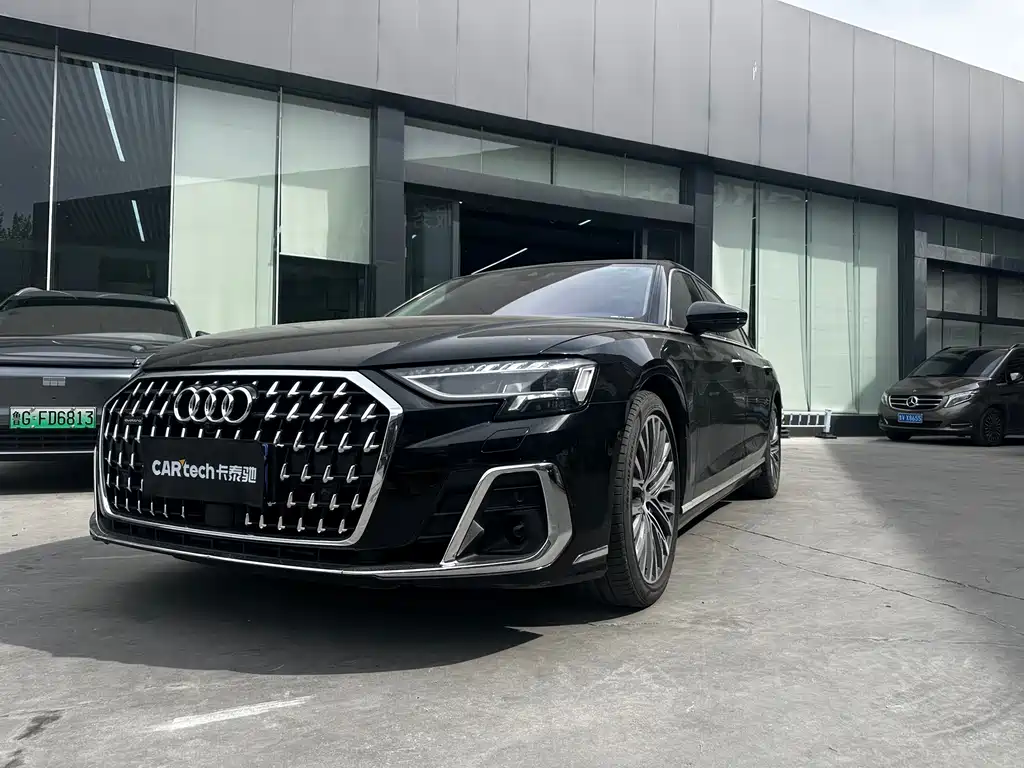 Audi A8 2024