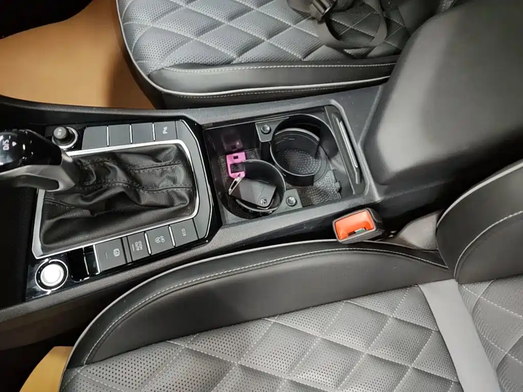 Volkswagen Sagitar — миниатюра 9