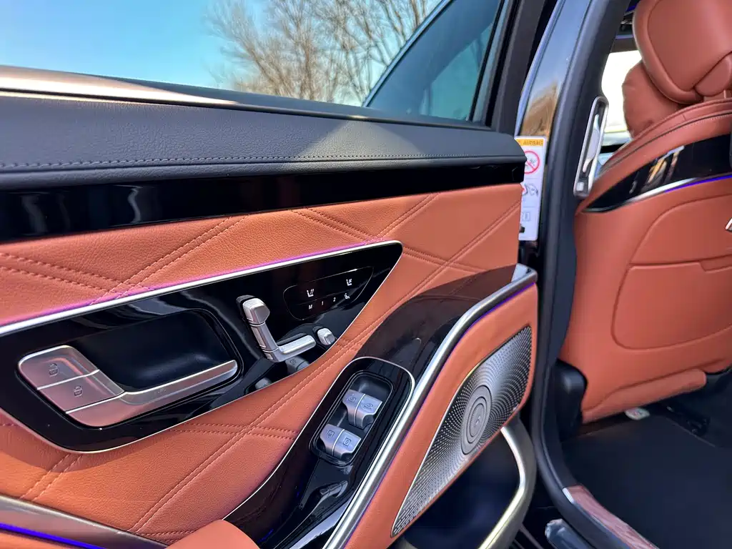 Mercedes-Benz S-Class — миниатюра 9