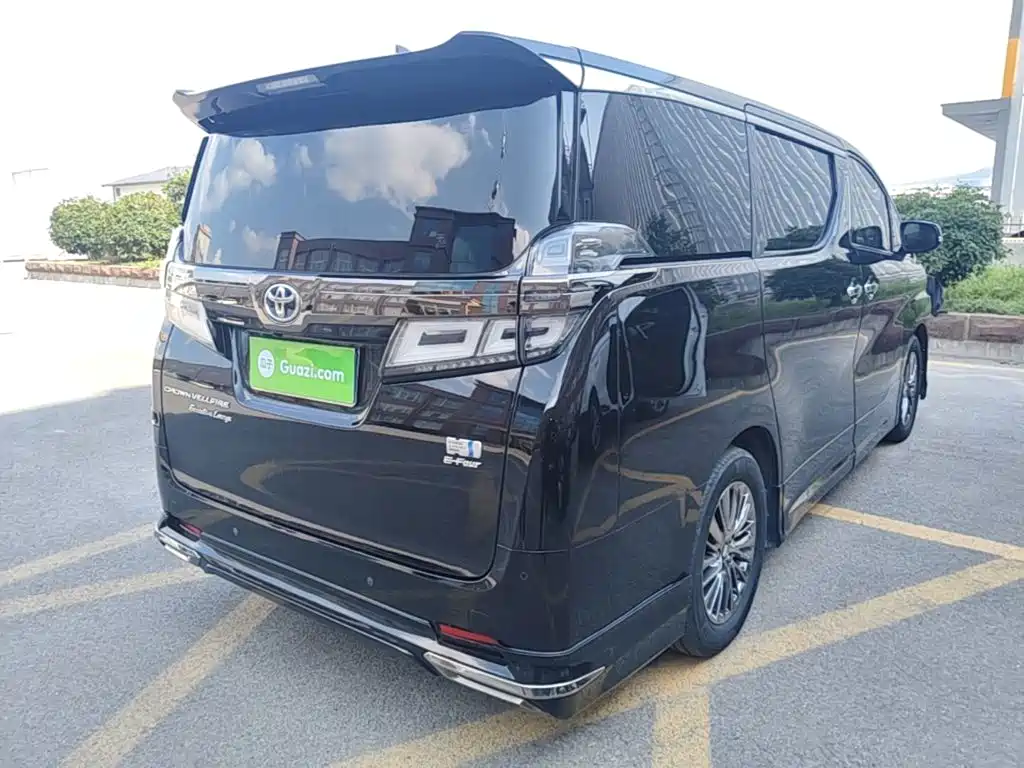 Toyota Vellfire 2023 2.5L HV Luxury