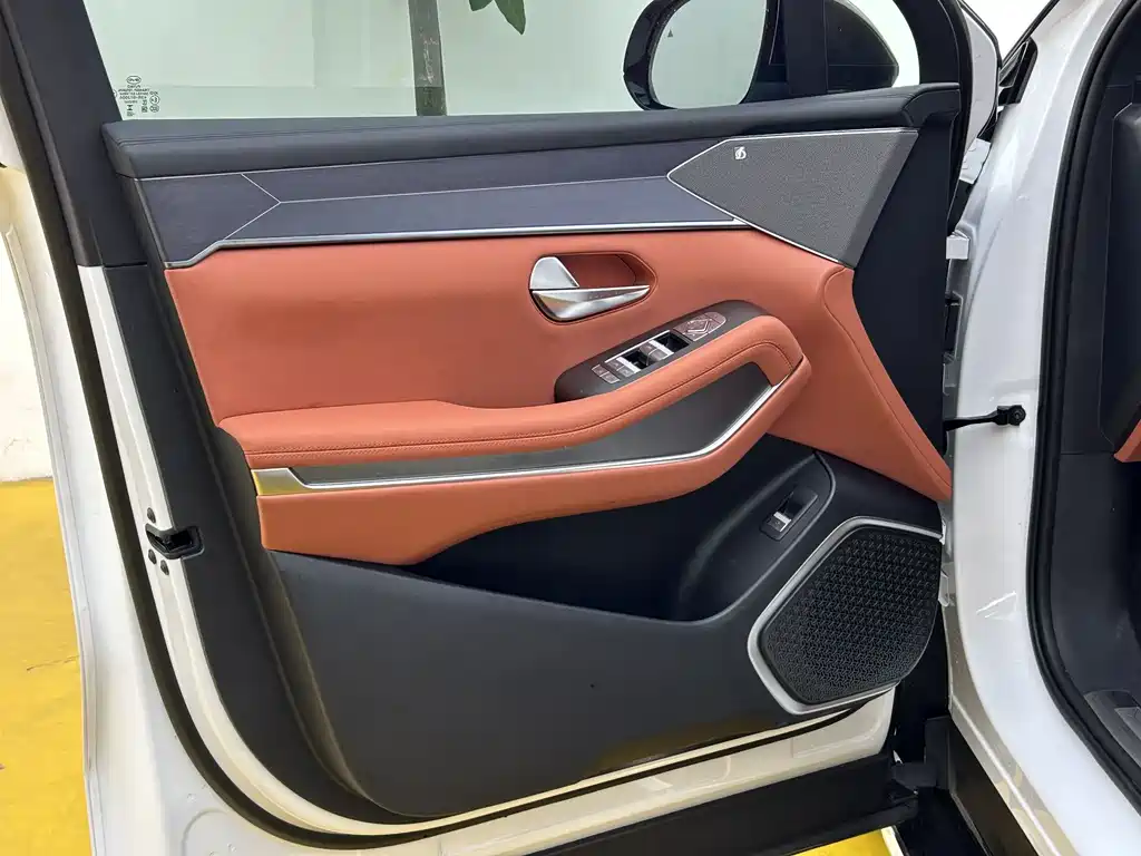 BYD Tang L L 2025 EV 670KM Flagship