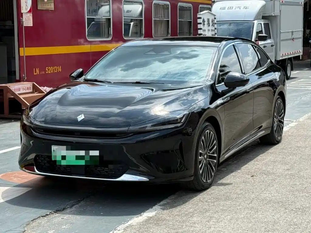 Baojun Очень приятно.