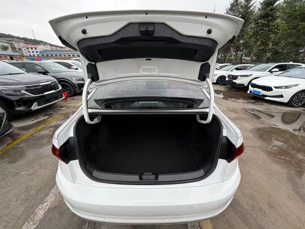 Volkswagen Sagitar 2021 280TSI DSG