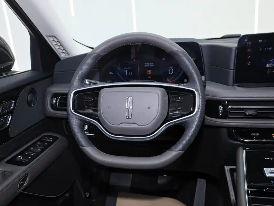 Lincoln Aviator — миниатюра 7