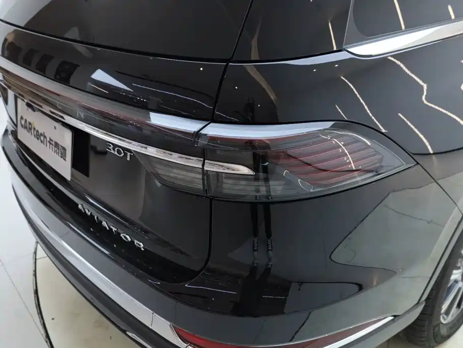 Lincoln Aviator — миниатюра 3