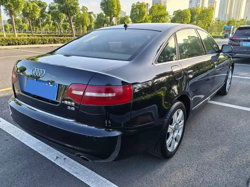 Audi A6L 2011 2.8 FSI Luxury