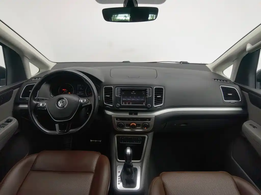 Volkswagen Xia 2016 380TSI 7 мест