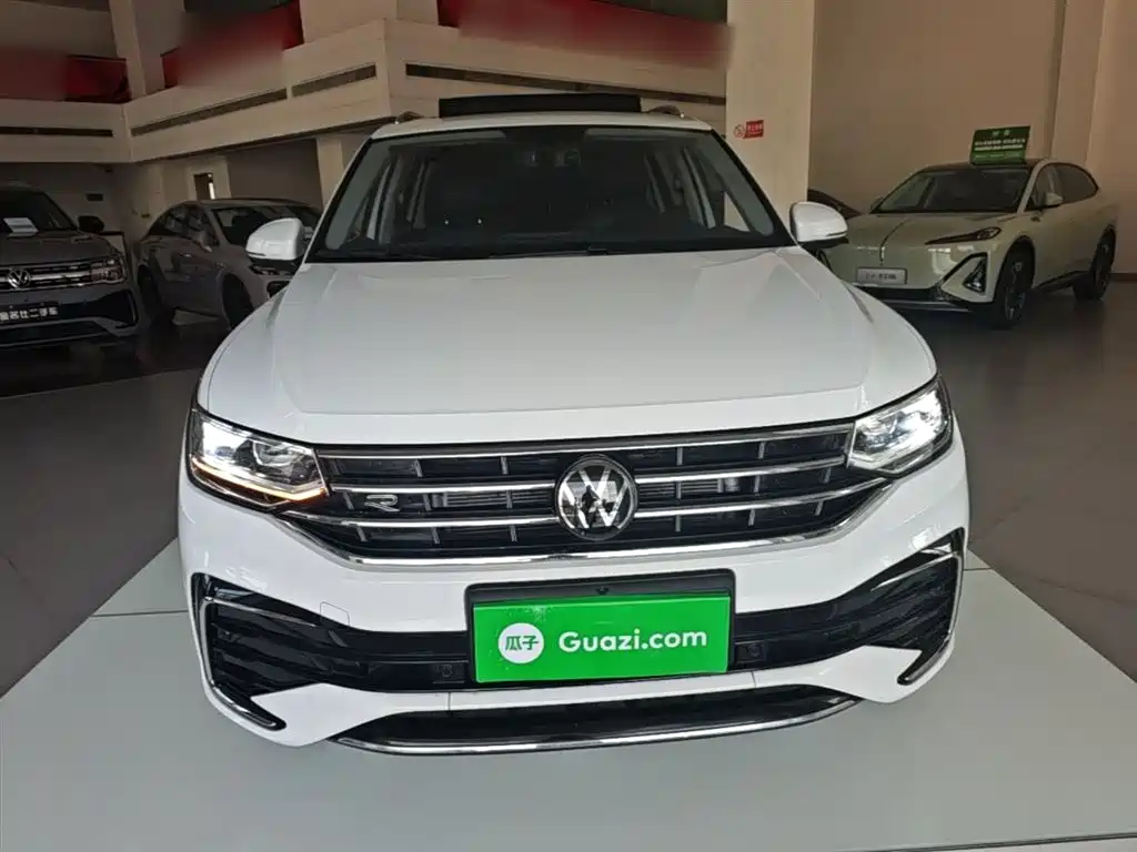 Volkswagen Tiguan L L 2024 330TSI AT R-Line