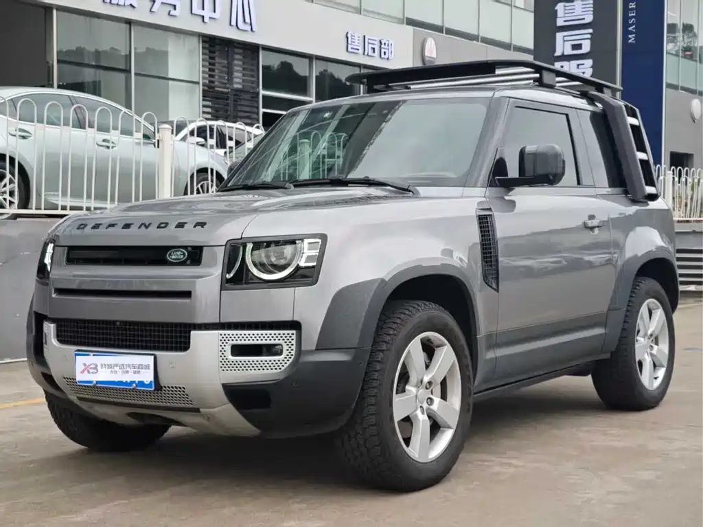 Land Rover Defender 2023
