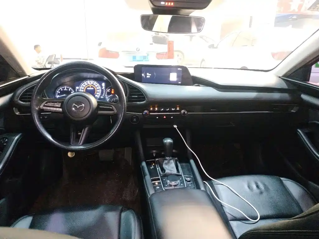Mazda Mazda3 3 2020 1.5L AT